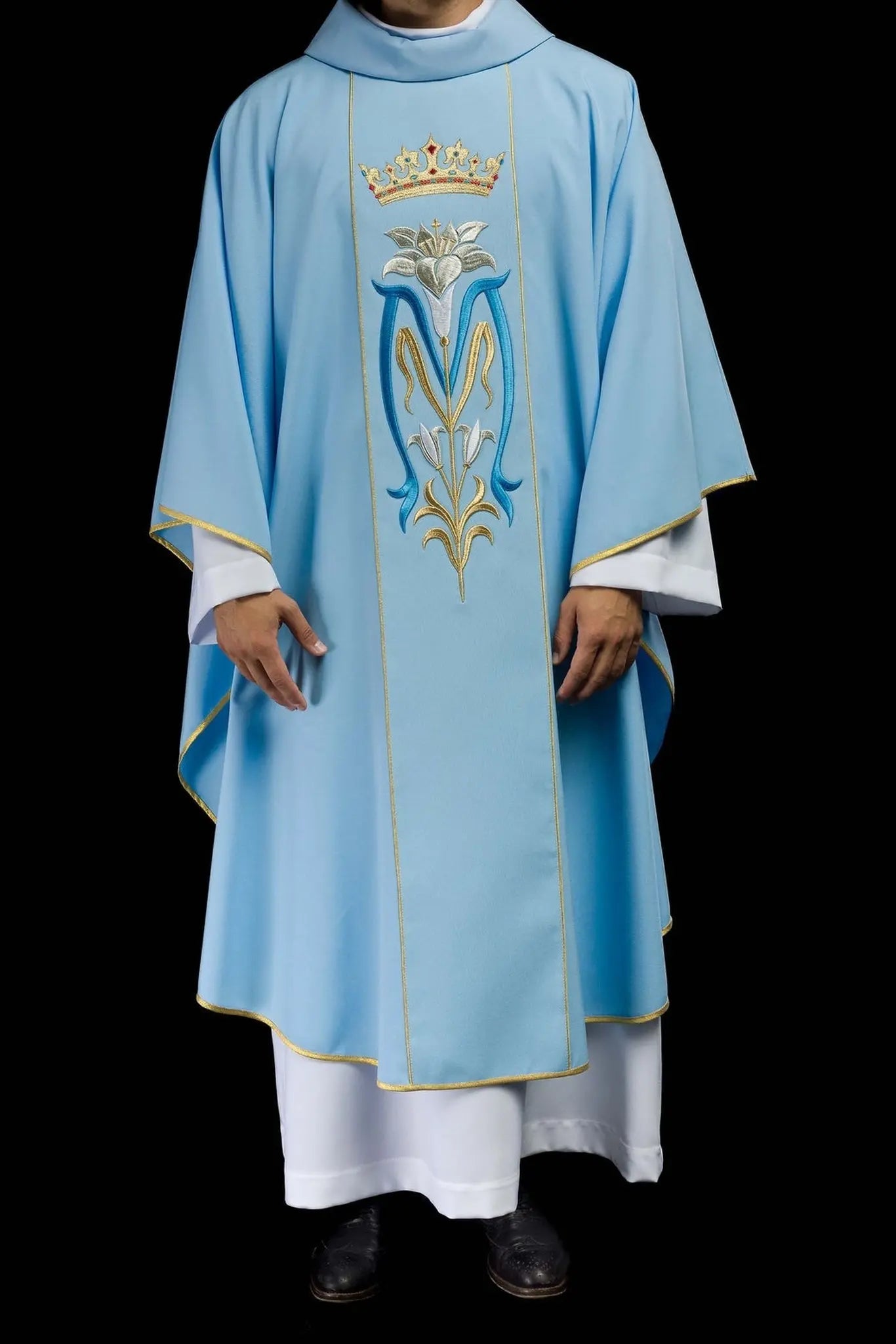 Marian liturgical chasuble embroidered with crown Blue