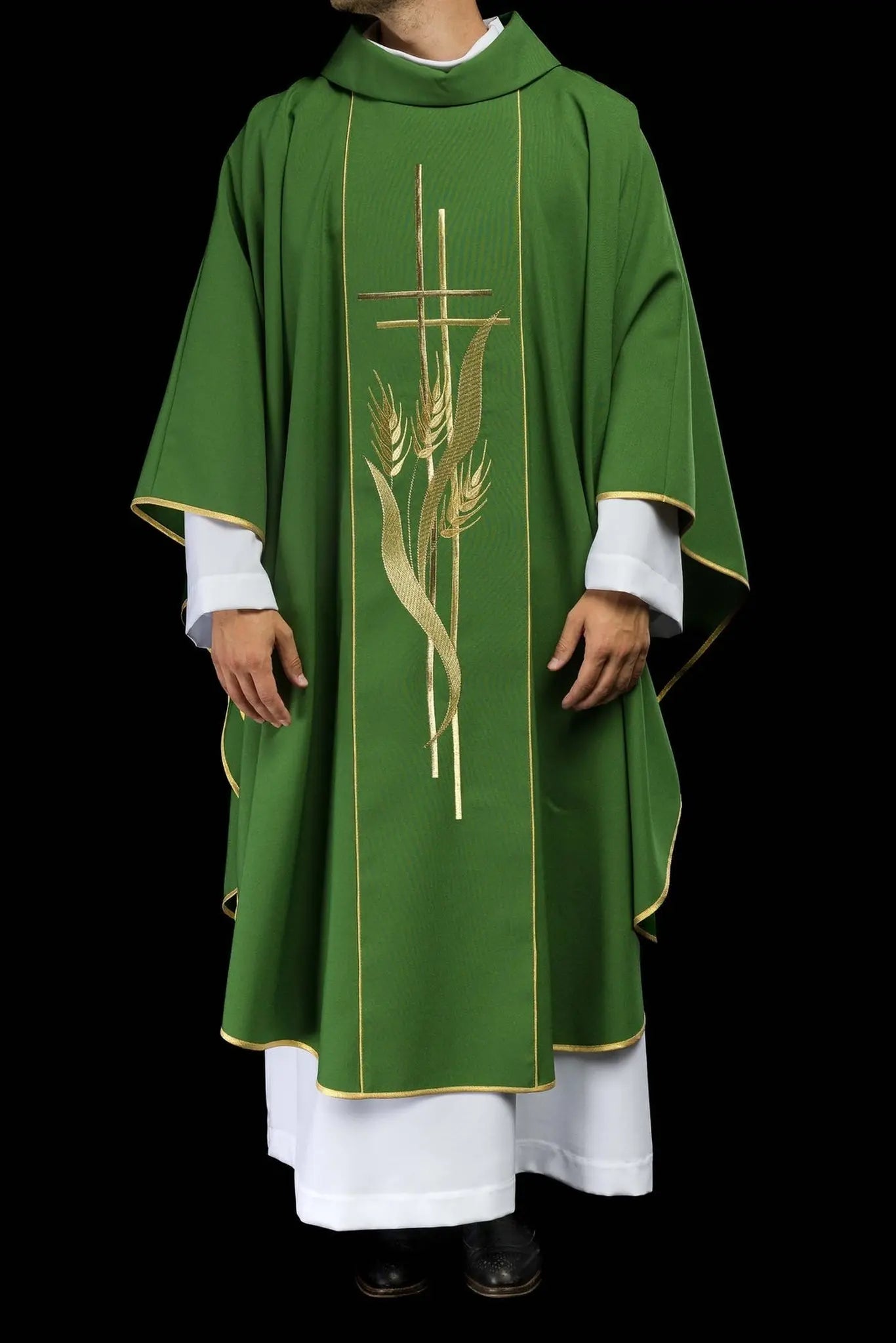 Green chasuble embroidered with cross and ear motifs