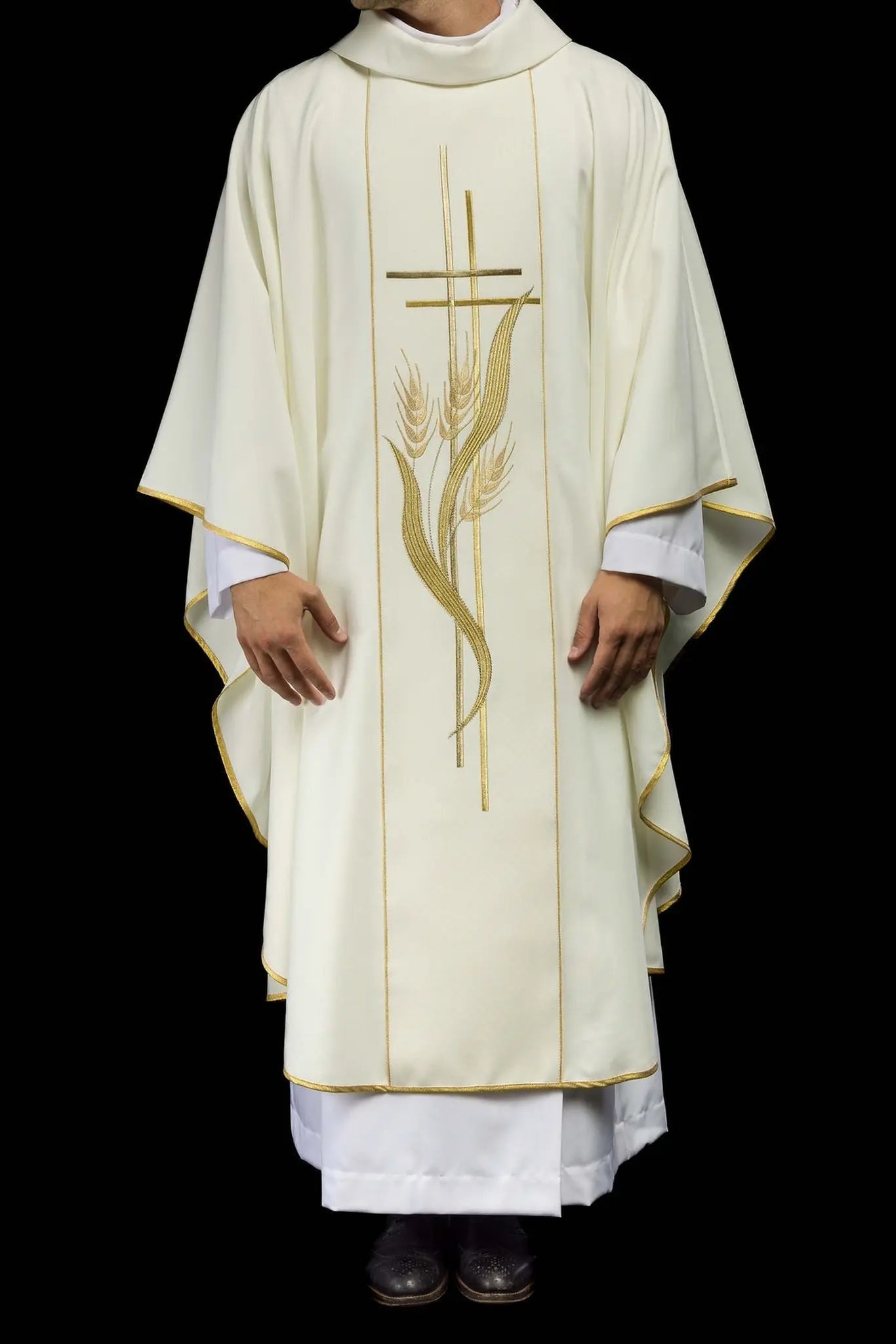 Chasuble embroidered with cross and ear motifs ecru