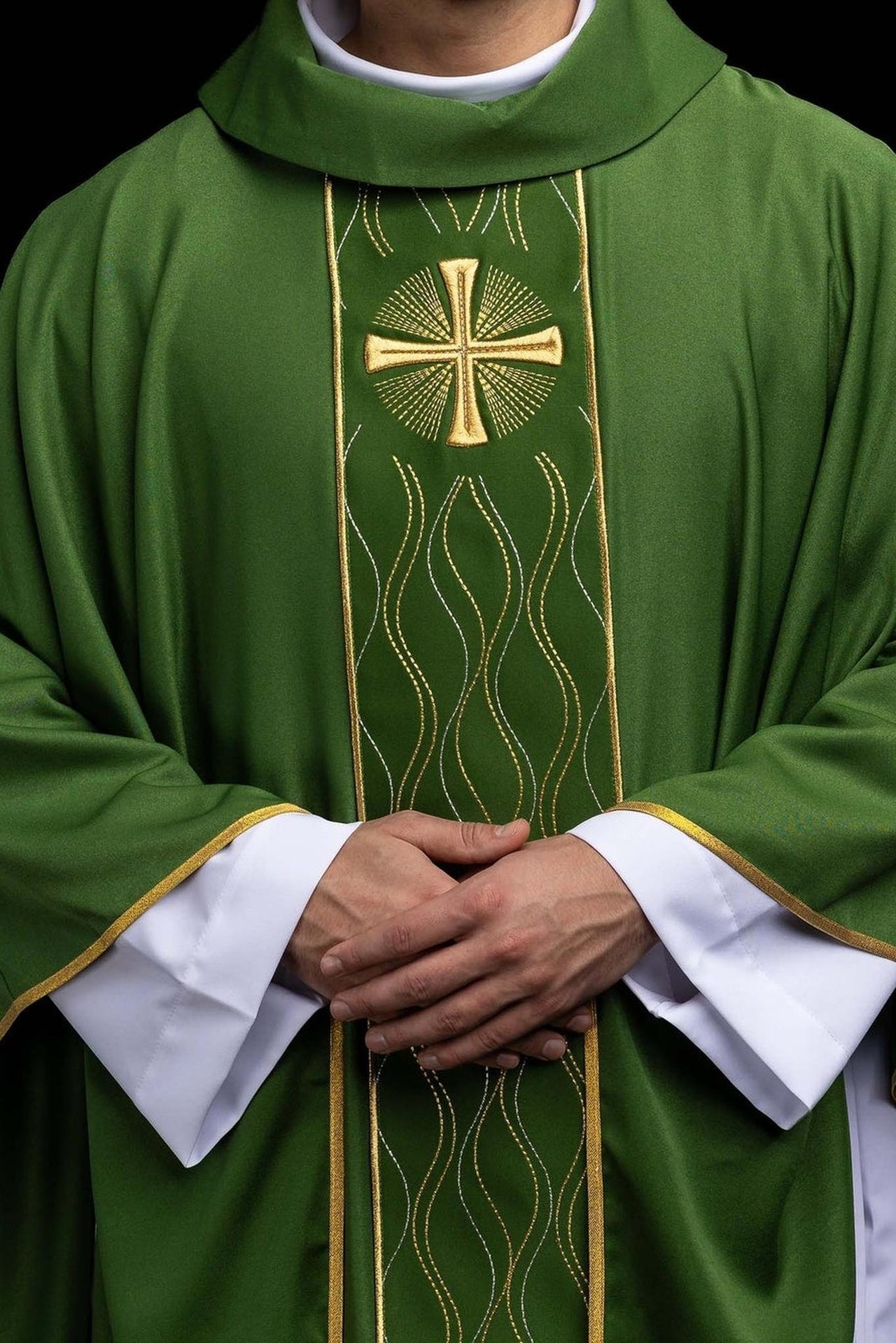 Ornat haftowany Krzyż zielony - ORNATY.PL