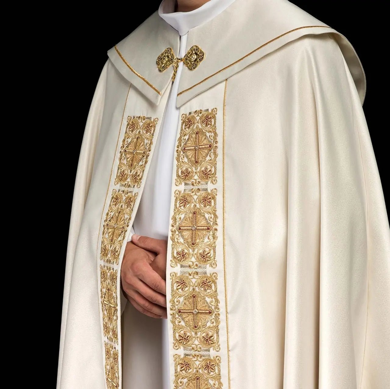 Liturgical cape with richly decorated belt 150 cm