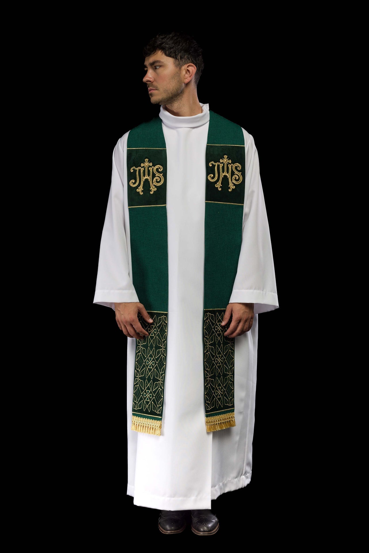 Stuła haftowana aksamitna z motywem IHS zielona - ORNATY.PL