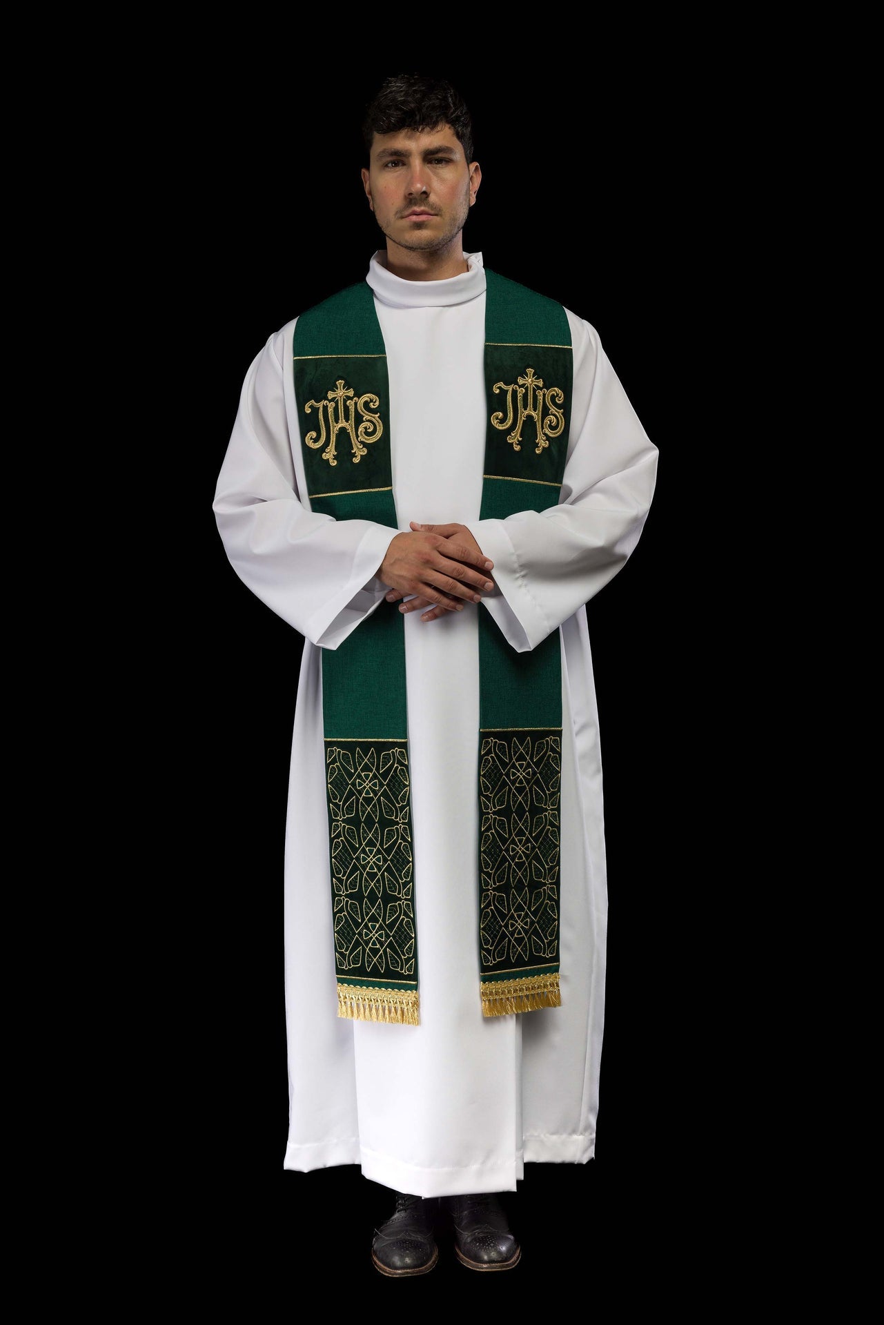 Stuła haftowana aksamitna z motywem IHS zielona - ORNATY.PL