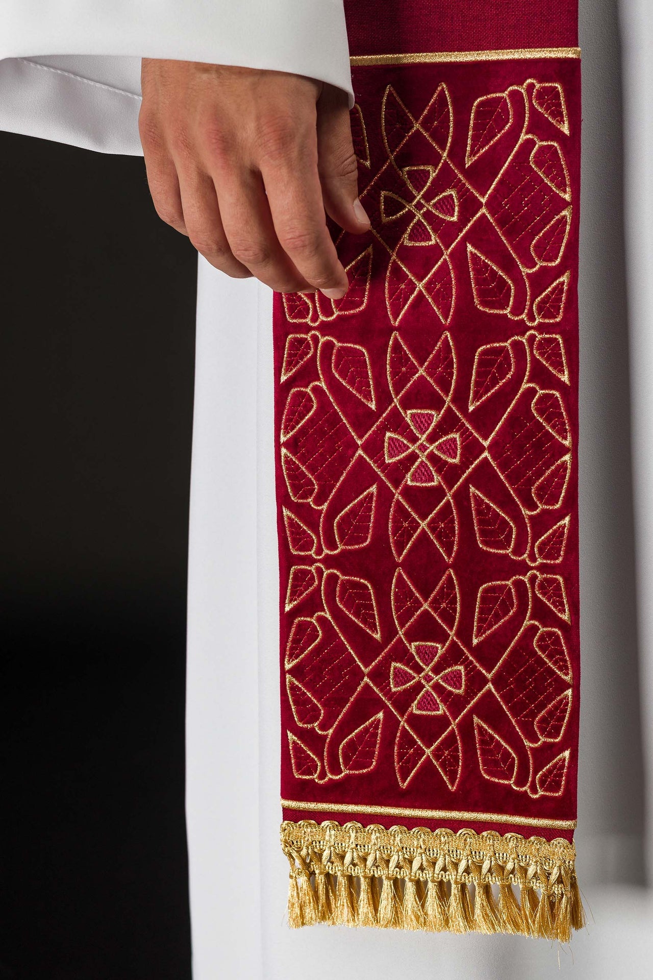 Stuła haftowana aksamitna z motywem IHS czerwona - ORNATY.PL