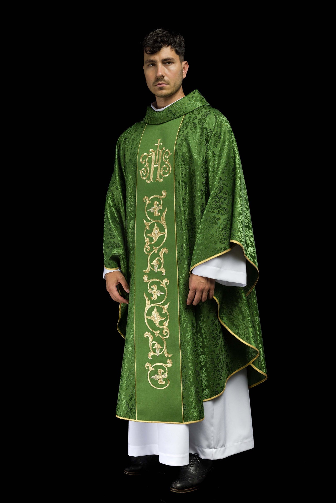 Zielony Ornat liturgiczny z bogato zdobionym pasem IHS - ORNATY.PL