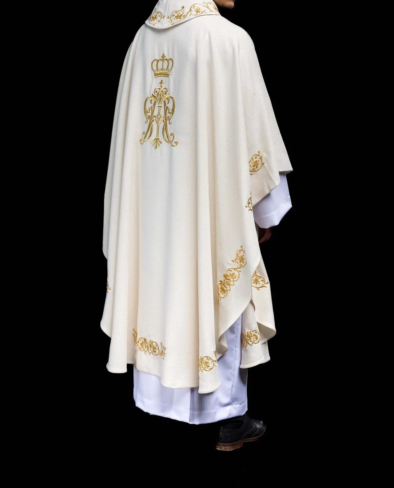Liturgical chasuble with embroidered Marian Coat of Arms and Crown