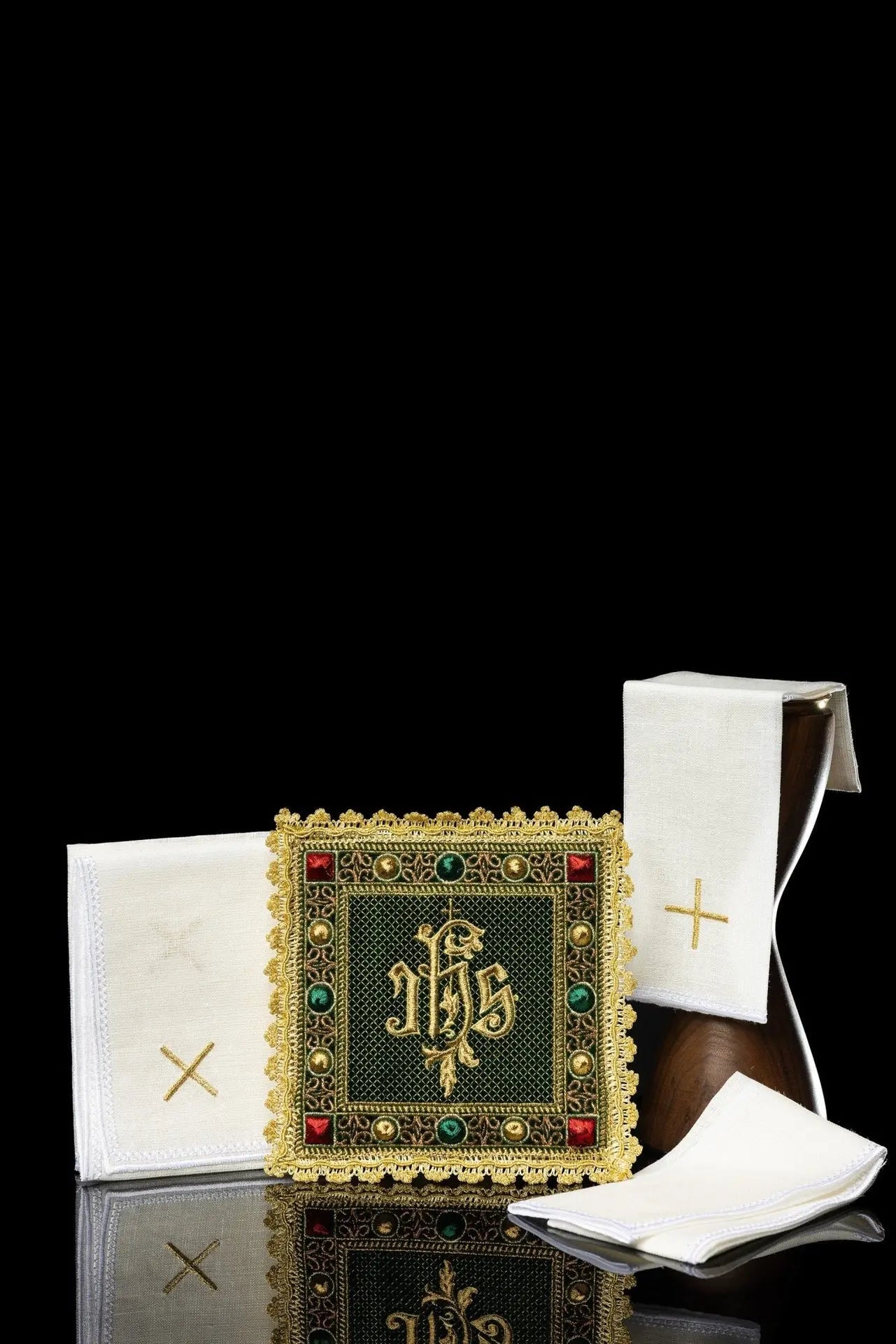 Velvet cup set in green with embroidered IHS symbol