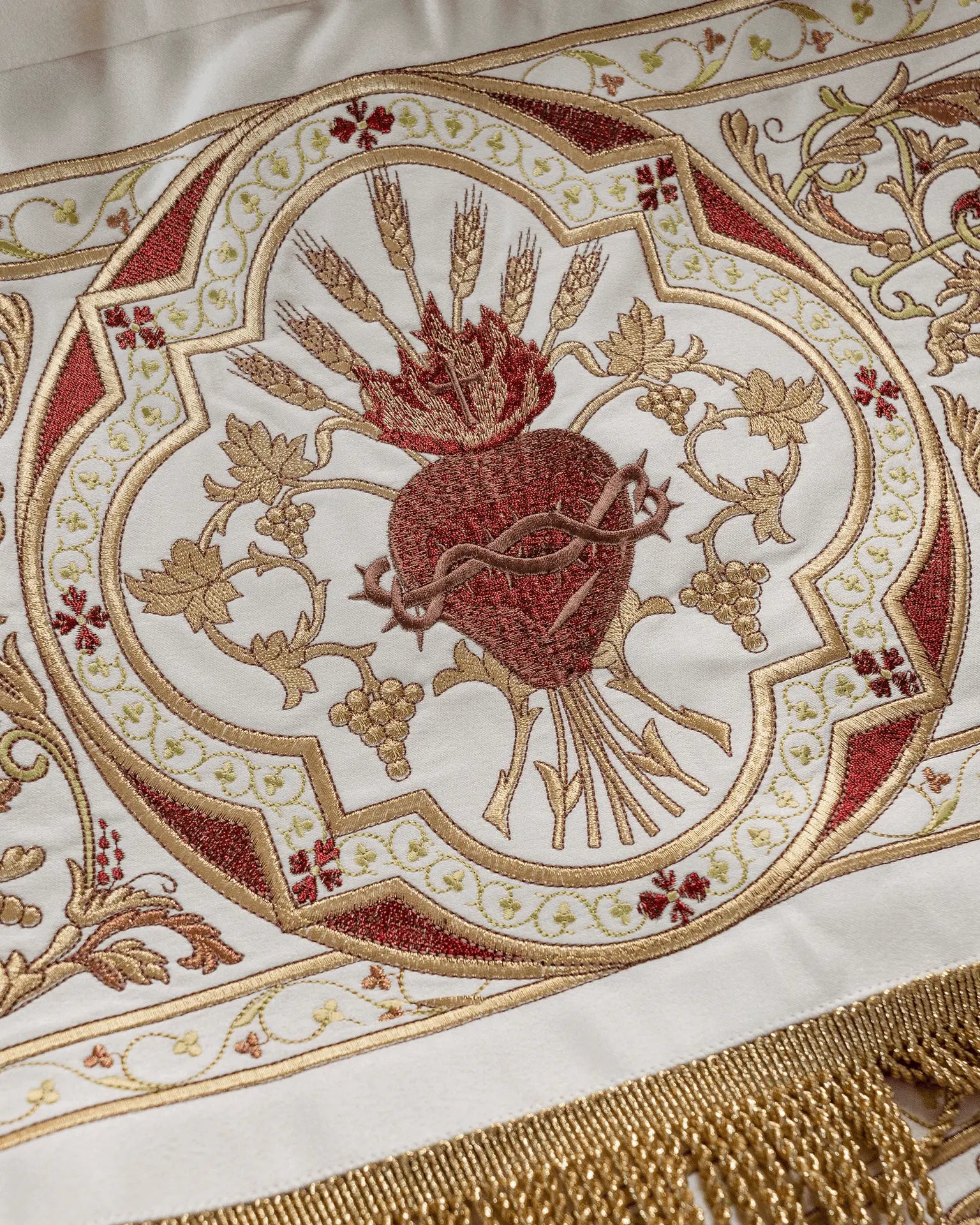 Embroidered baldachin large 160 cm x 200 cm