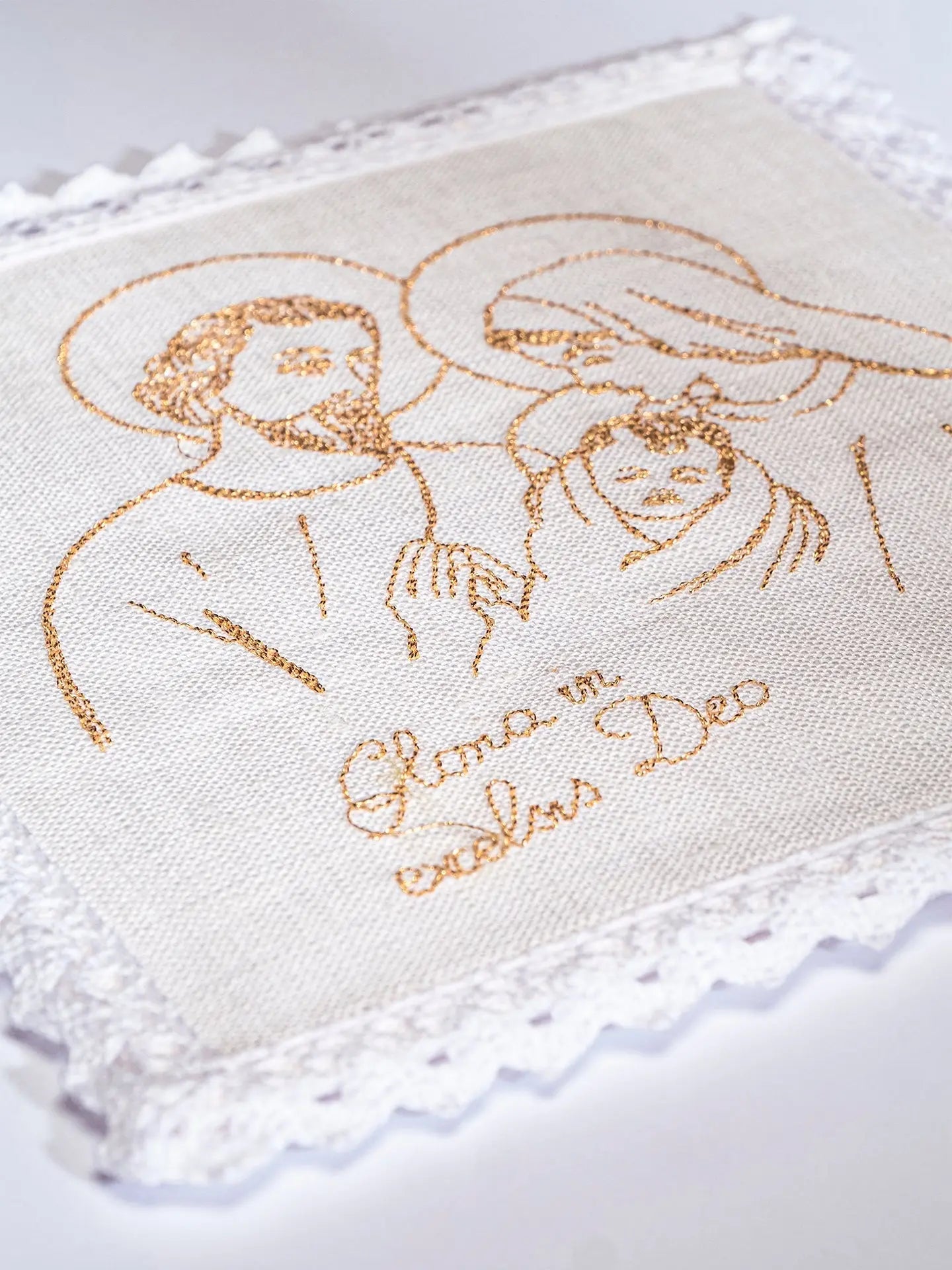 Christmas linen embroidered chalice linen