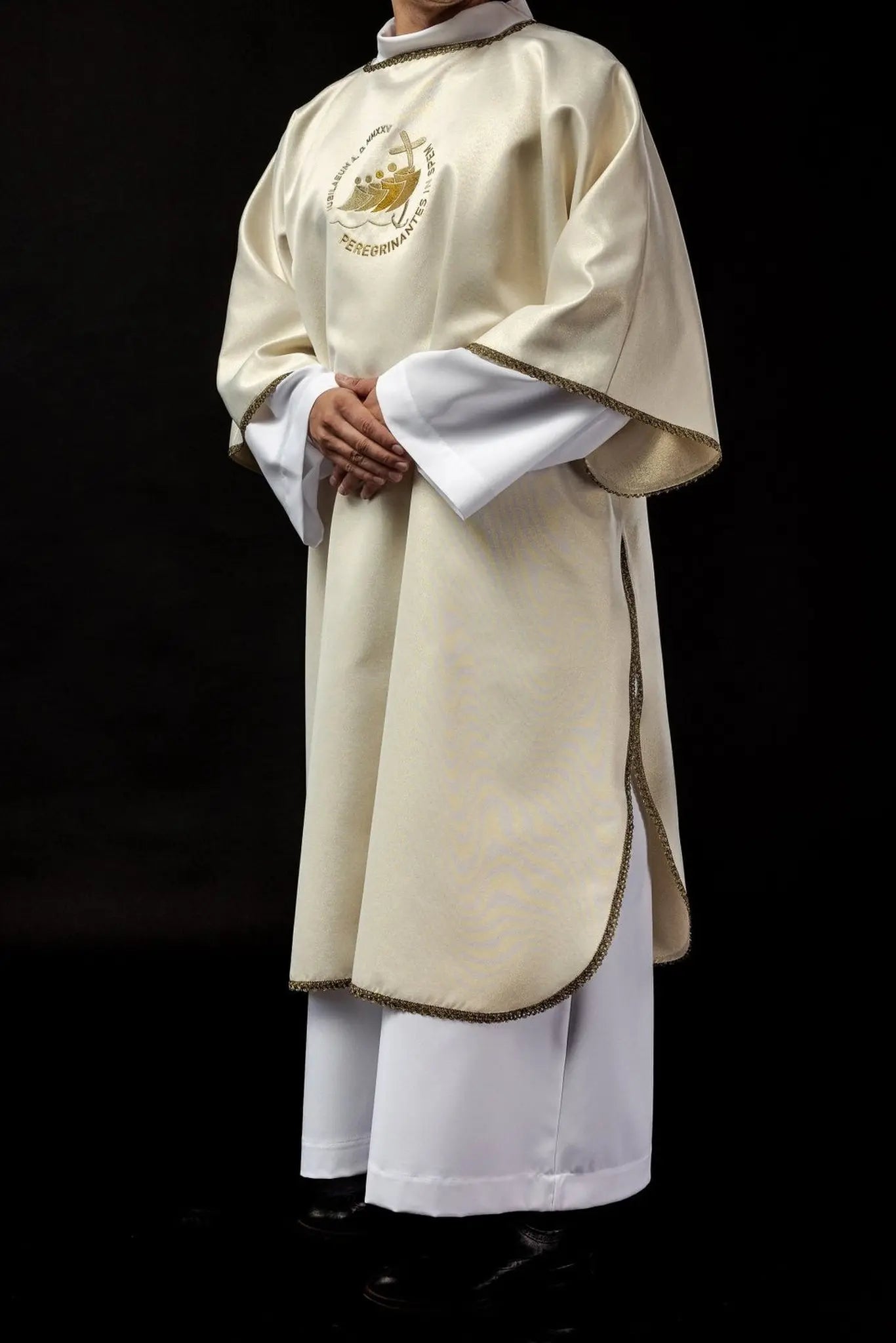 Deacon’s Dalmatic with “Jubilee Rome 2025” Embroidery on Shiny Ecru Fabric