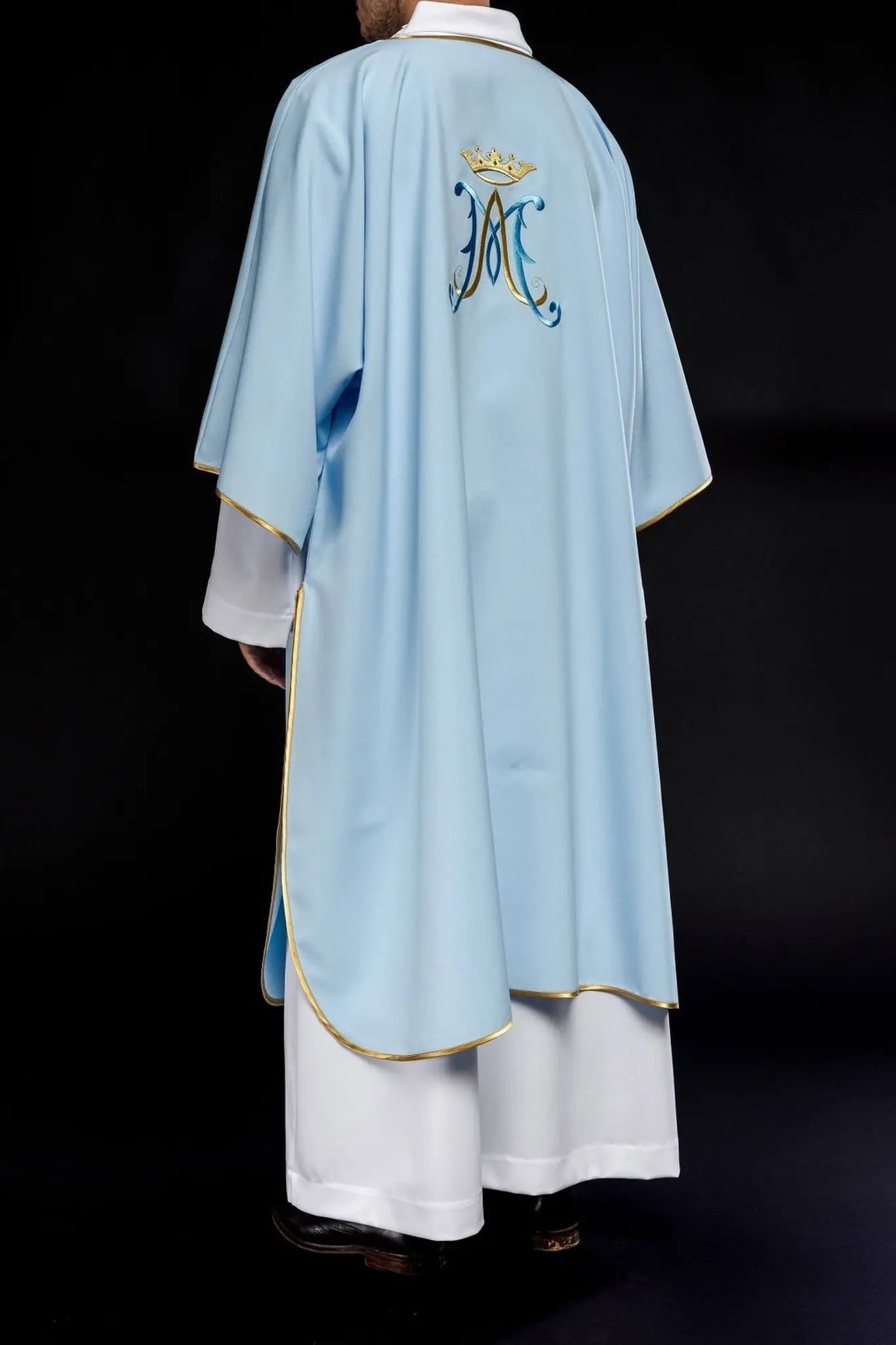 Dalmatica with Marian embroidery blue