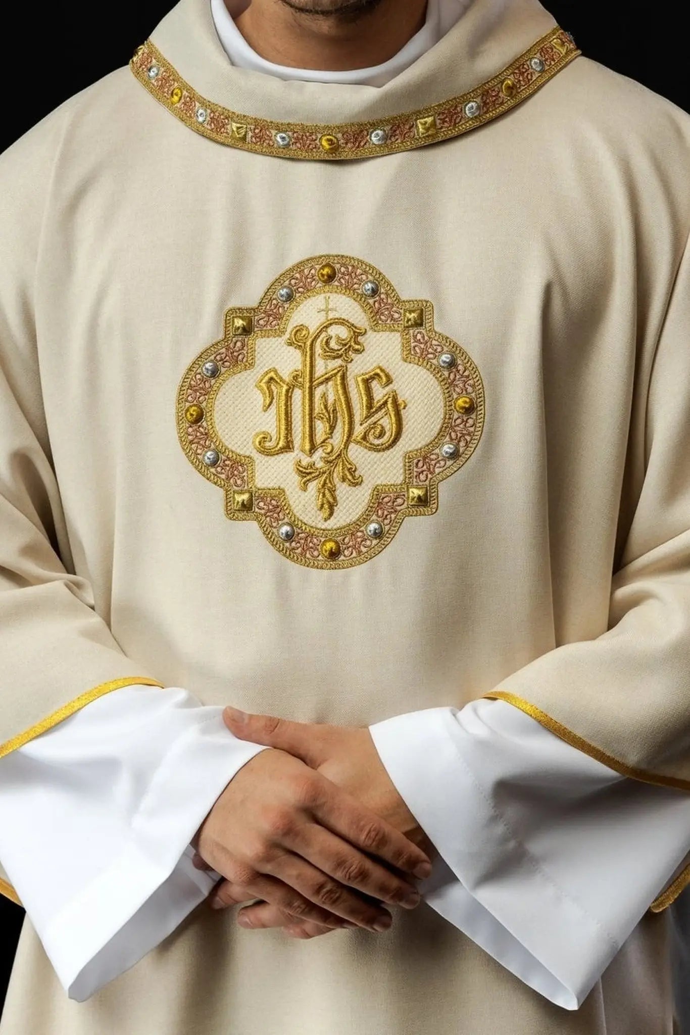 Dalmatica with IHS symbol and ecru collar