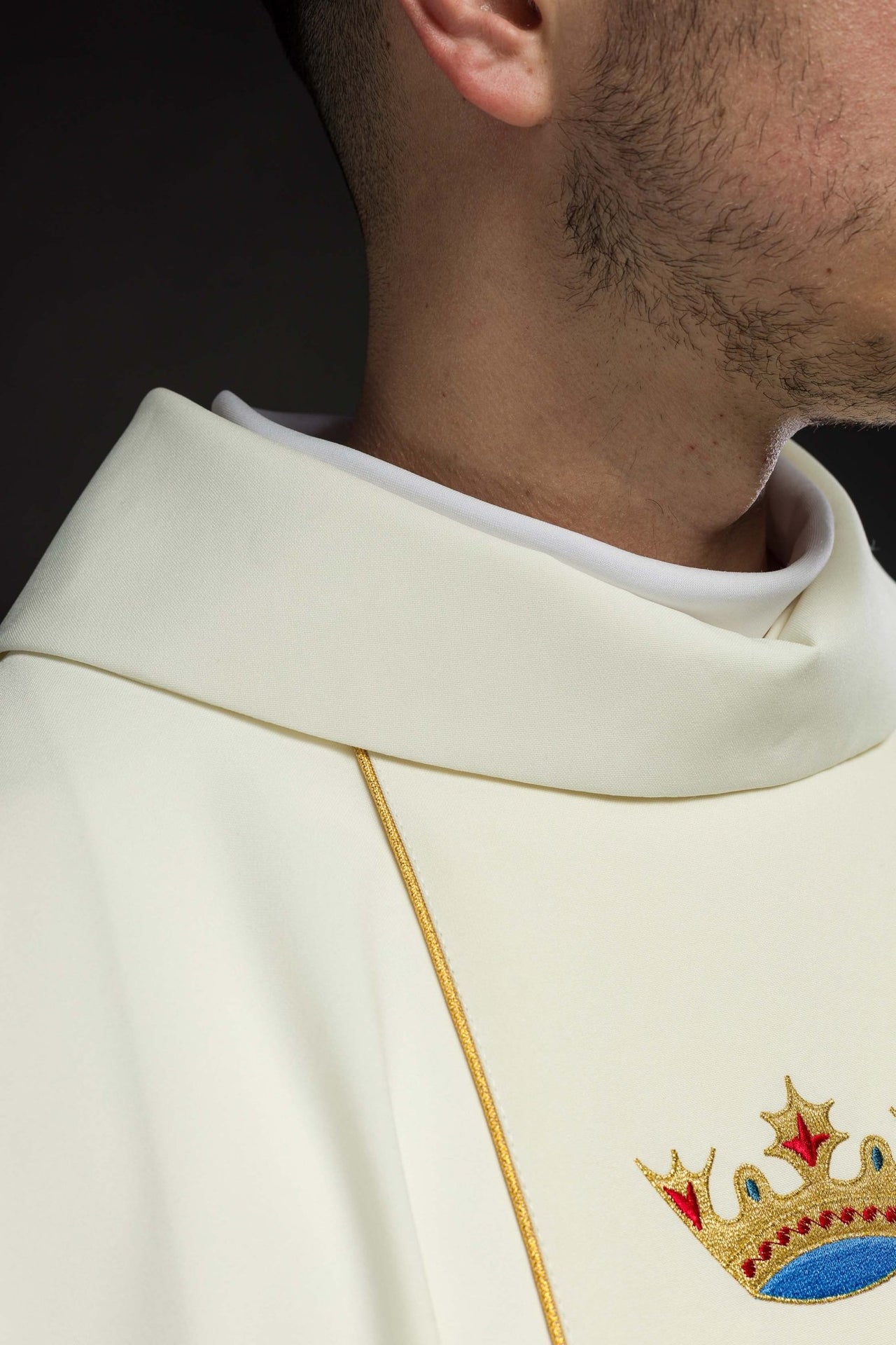 Maryjny ornat liturgiczny z pasem