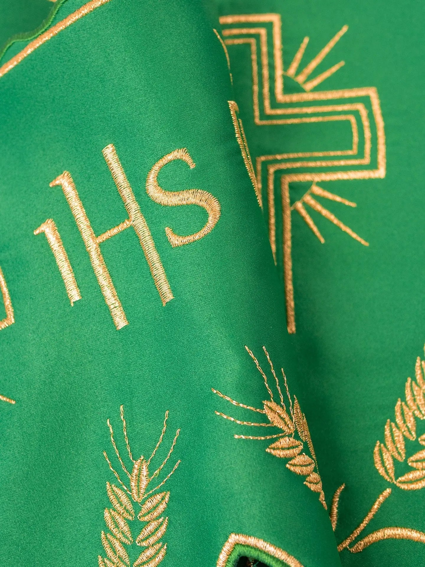 Metre with IHS monogram in ecru with cross motif