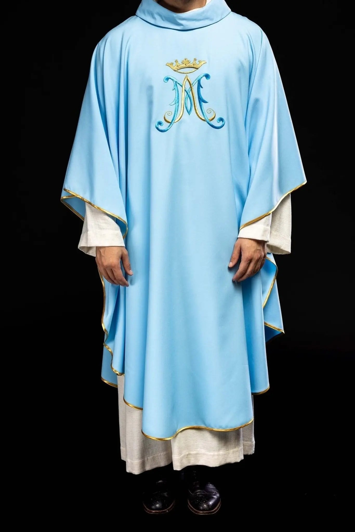 Blue chasuble embroidered with Marian motif