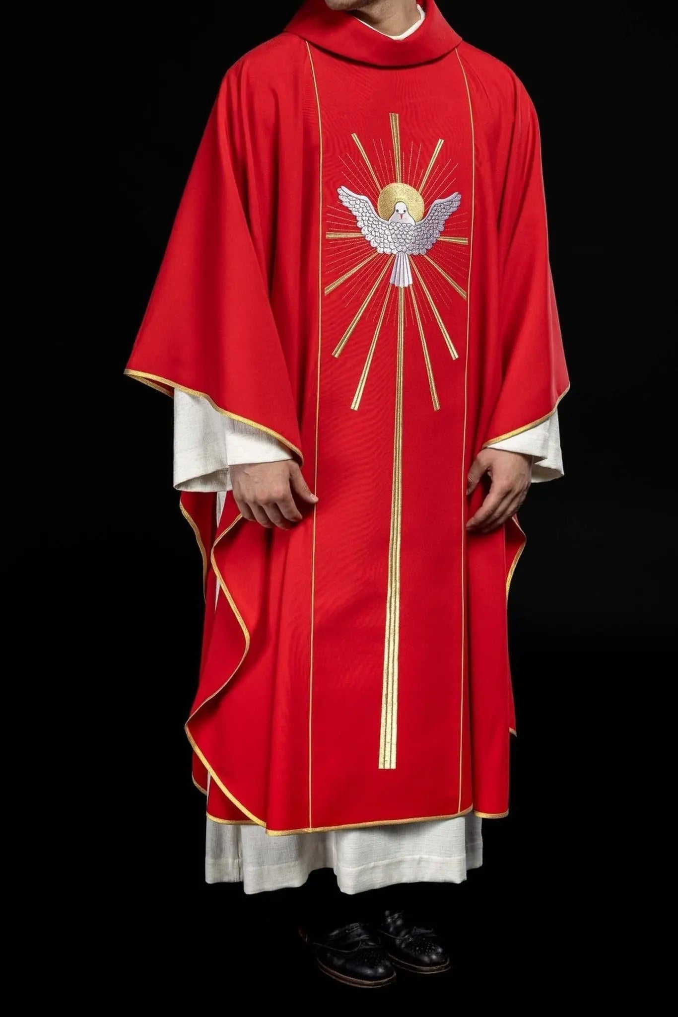 Embroidered chasuble with the Holy Spirit in red
