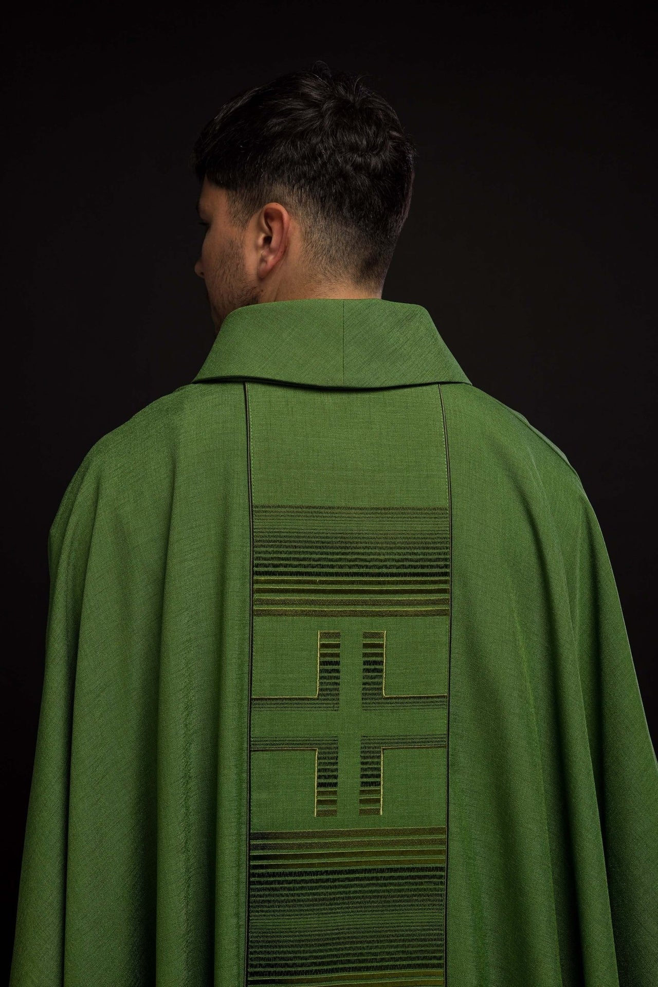 Ornat haftowany z Krzyżami w kolorze zielonym