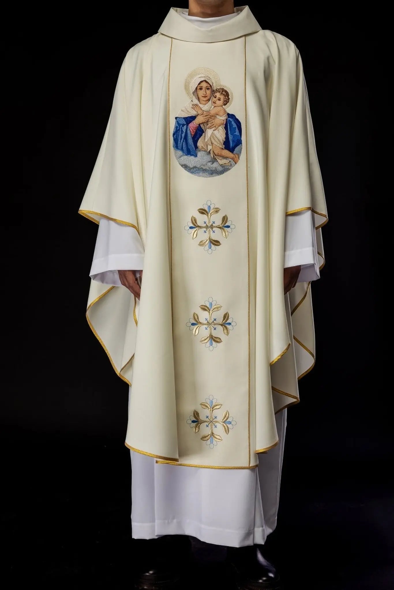Embroidered chasuble with the image of Our Lady and Child