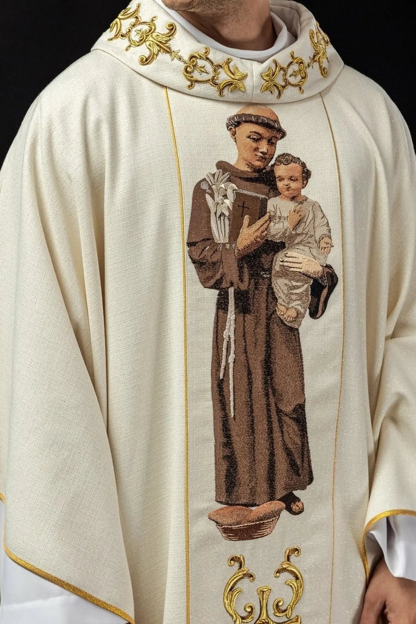 Embroidered chasuble with the image of Saint Anthony