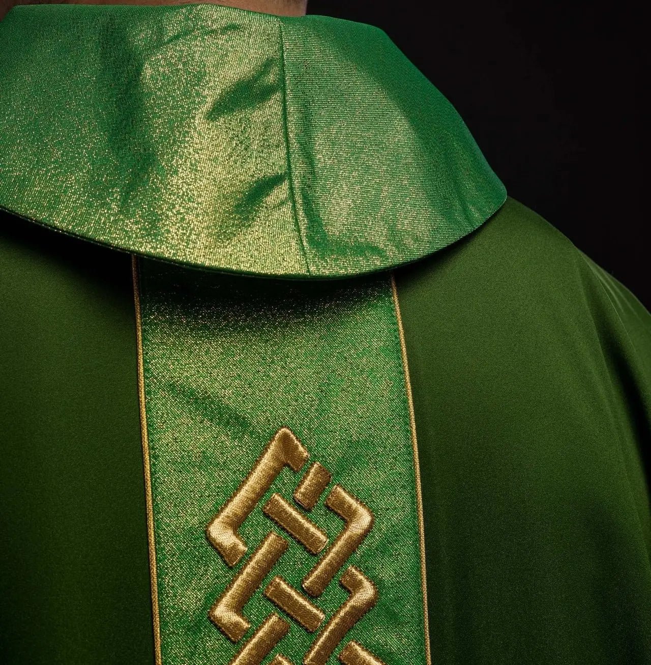 Embroidered chasuble Green Decorative Belt with Crosses