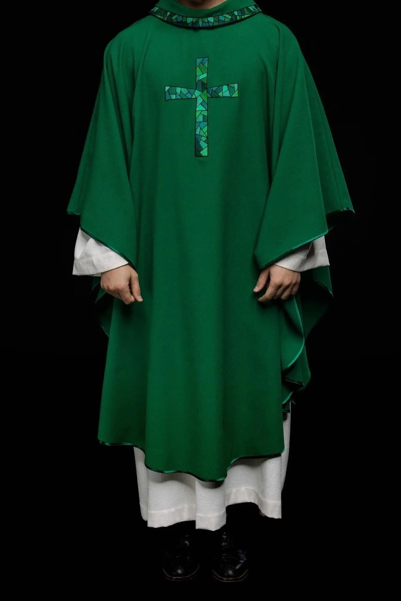 Embroidered chasuble Green with Cross Mosaic