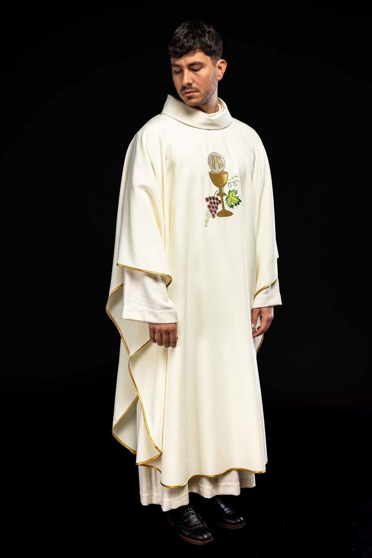 Ornat kielich Krzyż i winogrona ecru