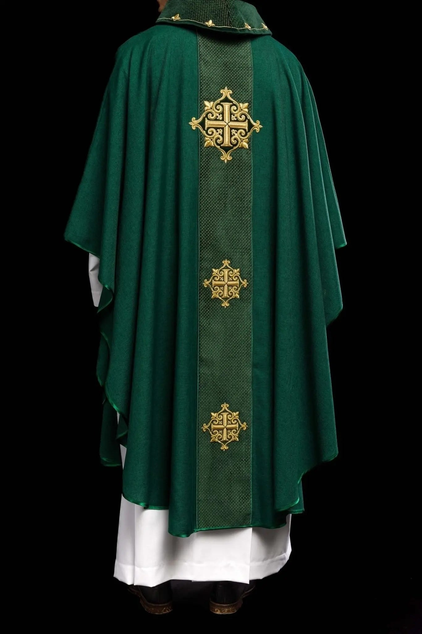 Chasuble with green velvet belt and cross embroidery