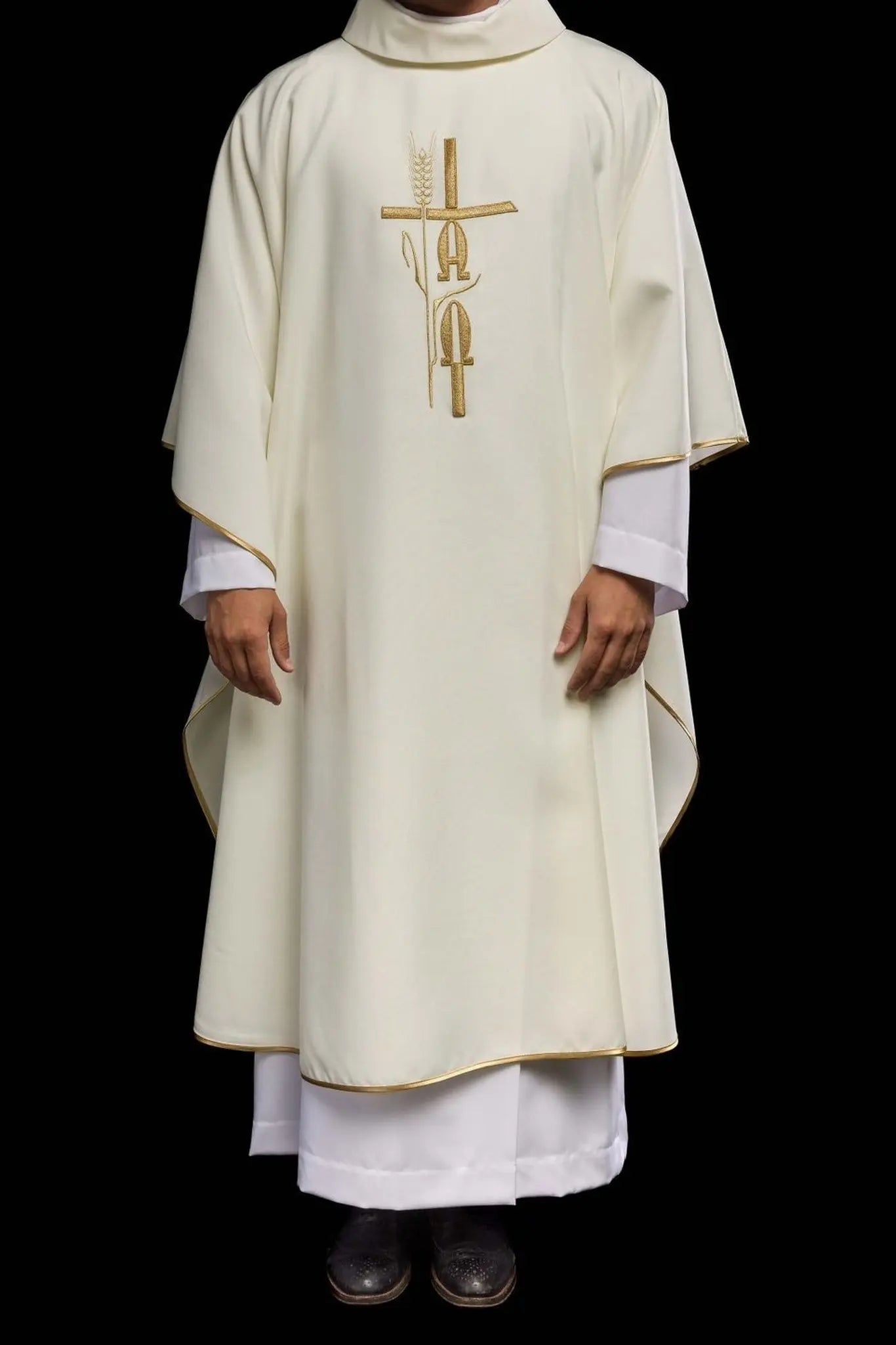 Chasuble with Alpha Omega embroidery in ecru