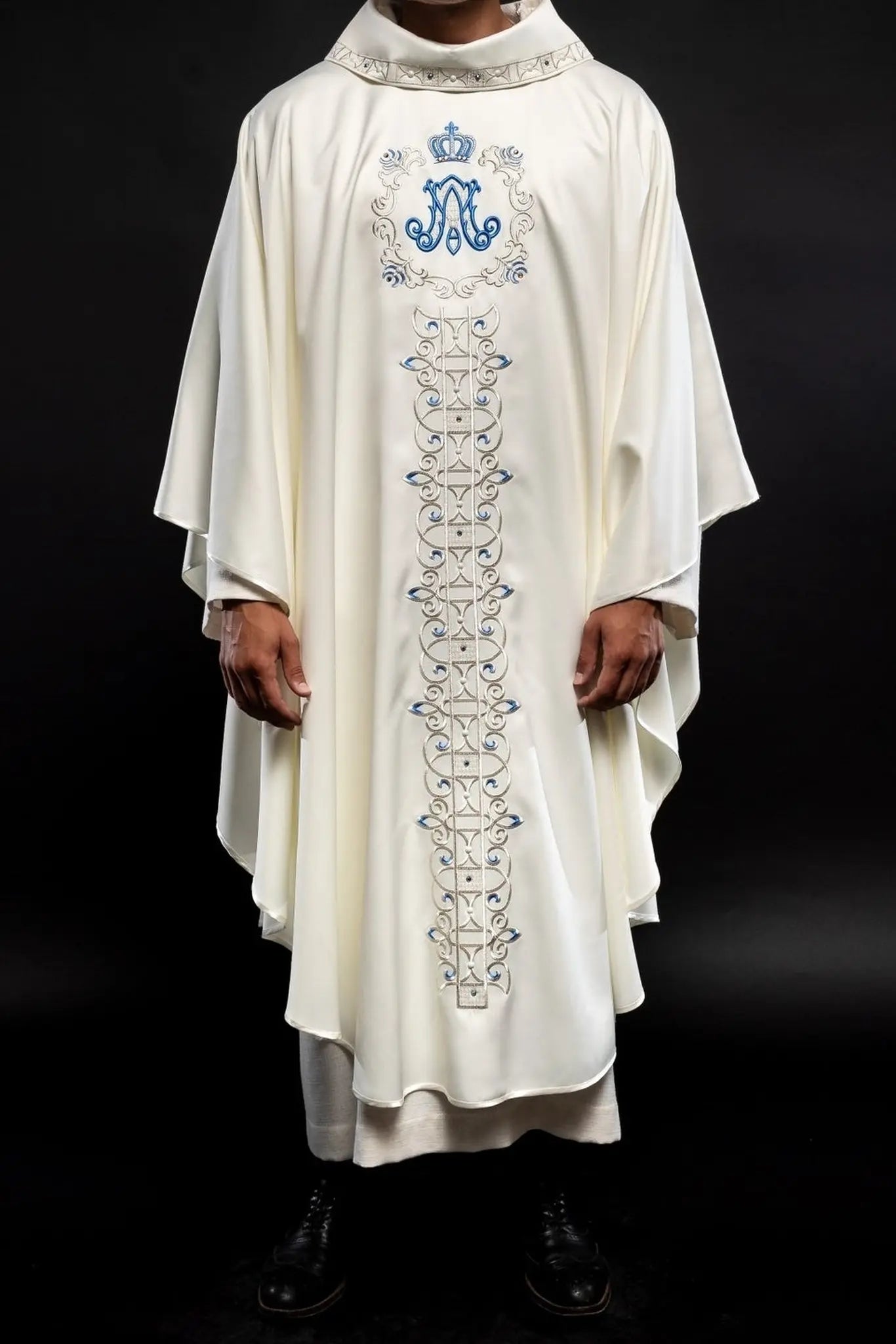Chasuble with embroidered Marian belt