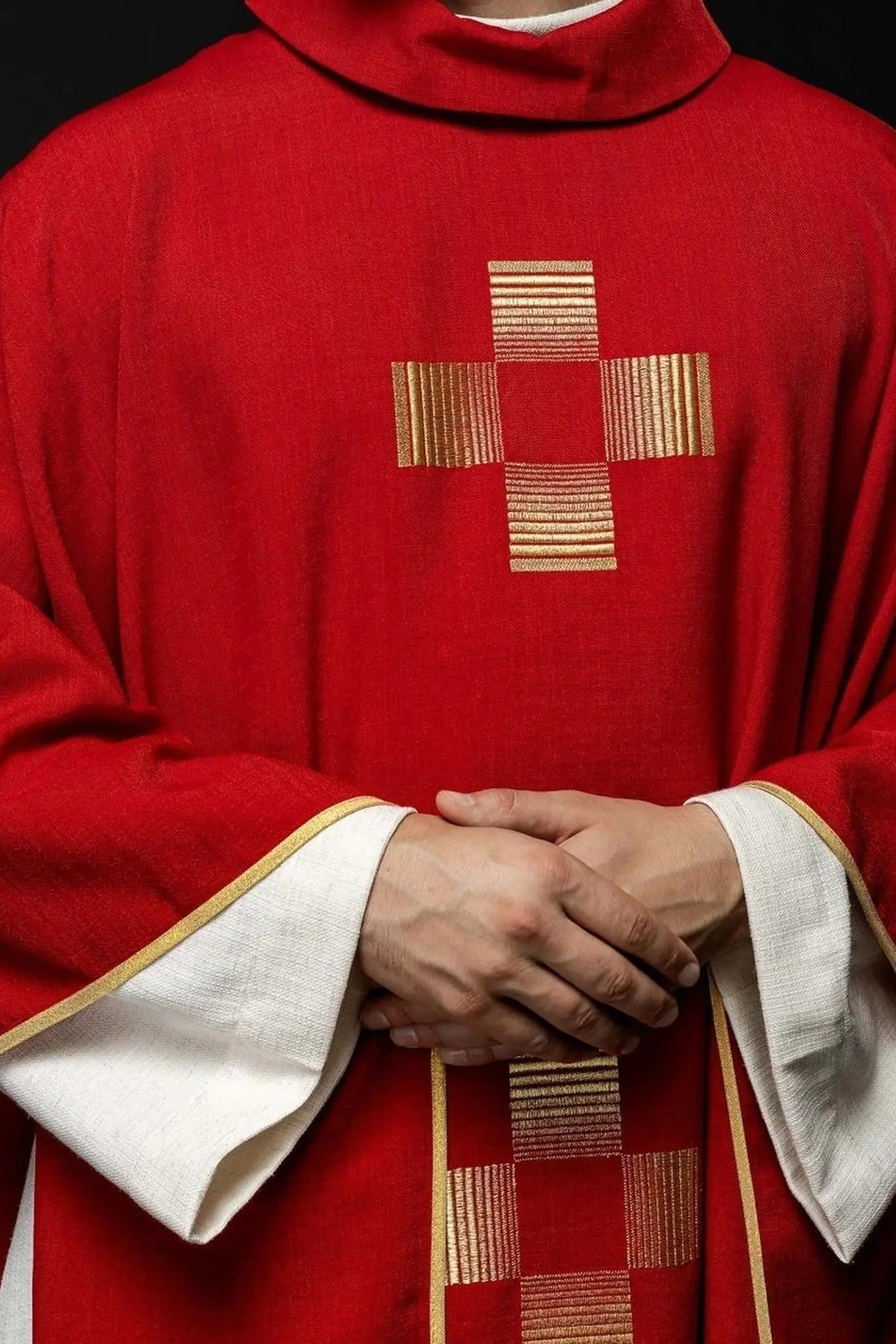 Chasuble with embroidered Crosses in red