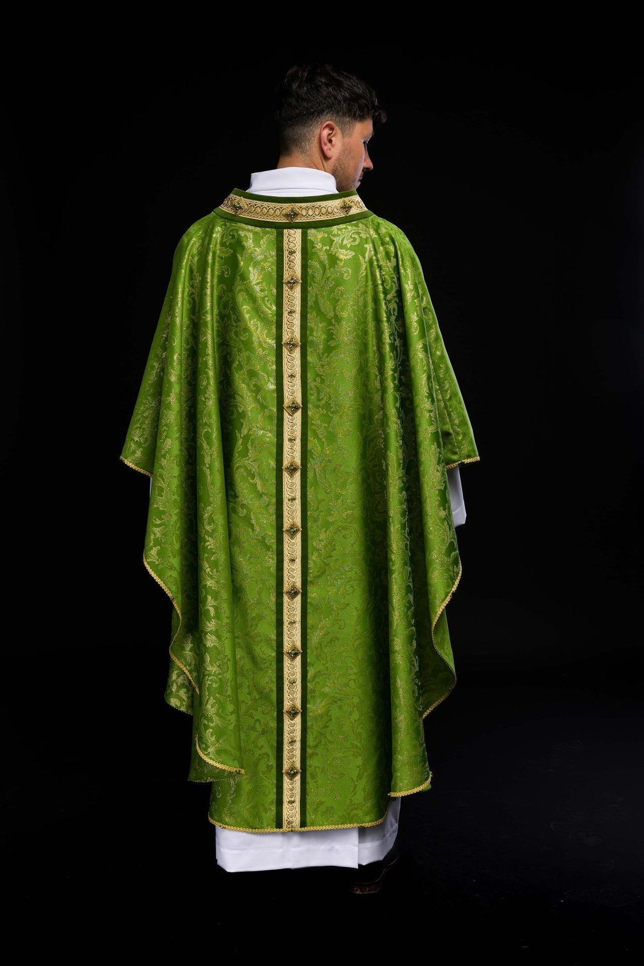 Ręcznie wykonany ornat z naturalnymi kamieniami Handmade 7003