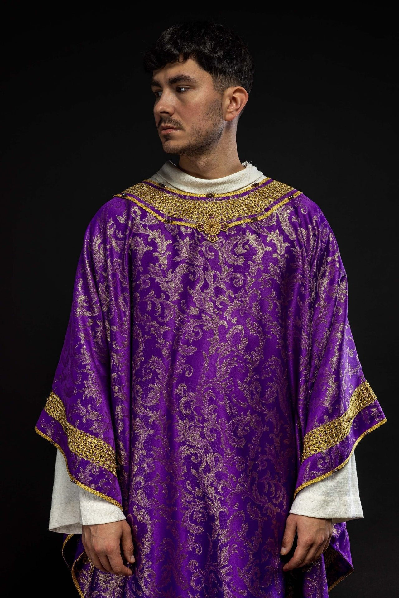 Ręcznie wykonany ornat z naturalnymi kamieniami Handmade 7010 Fioletowy