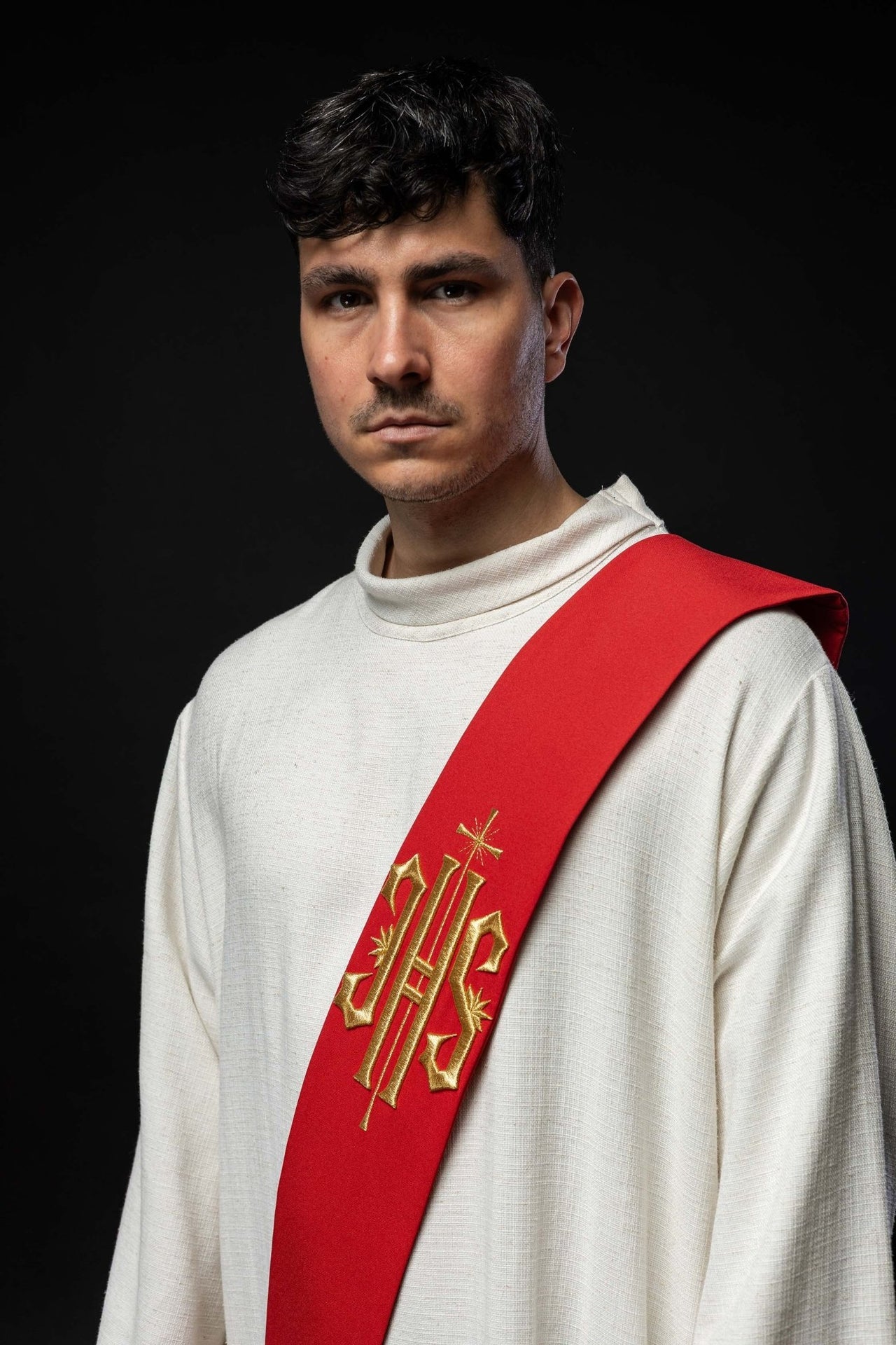 Stuła Diakońska haftowana IHS z Krzyżem