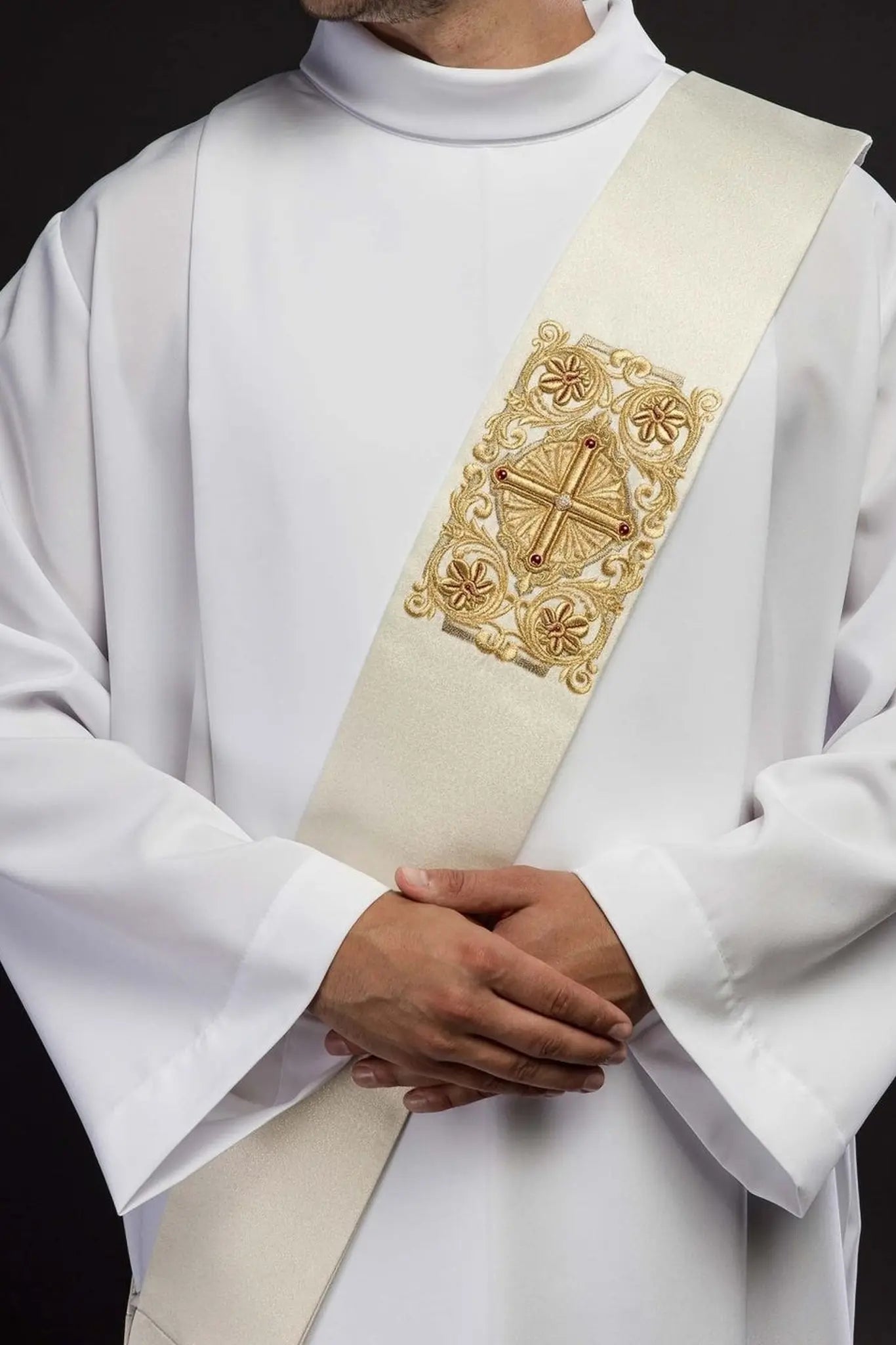 Deacon's stole embroidered with Cross LE/2210