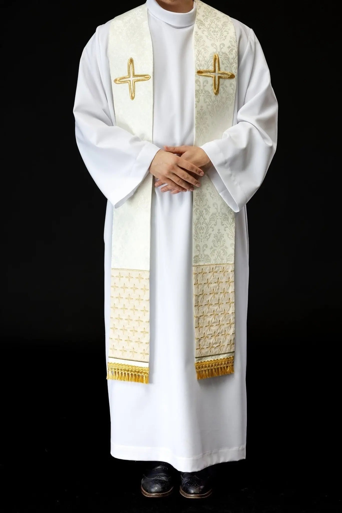 Embroidered jacquard stole with cross motifs ecru