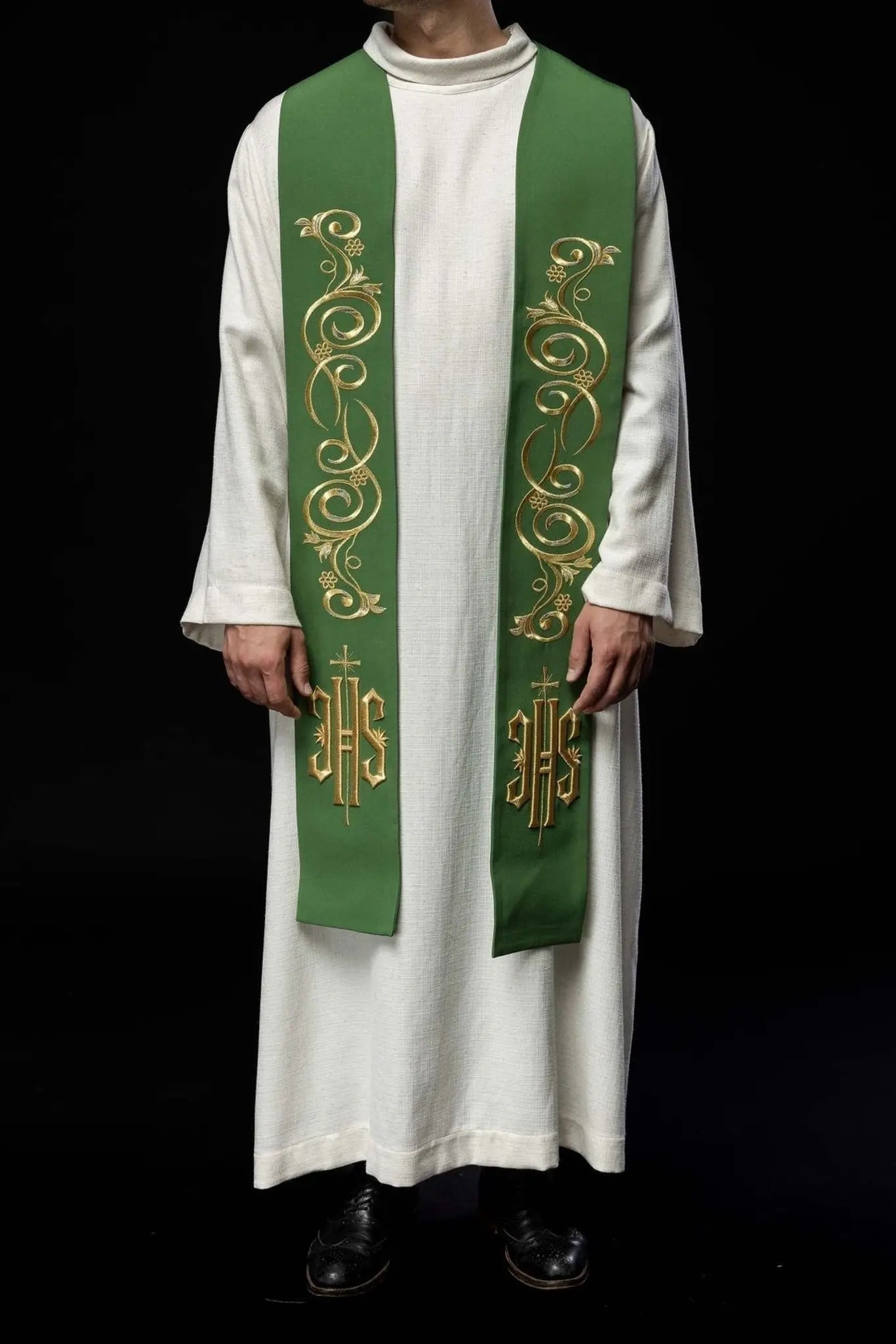 Embroidered priest's stole IHS Green