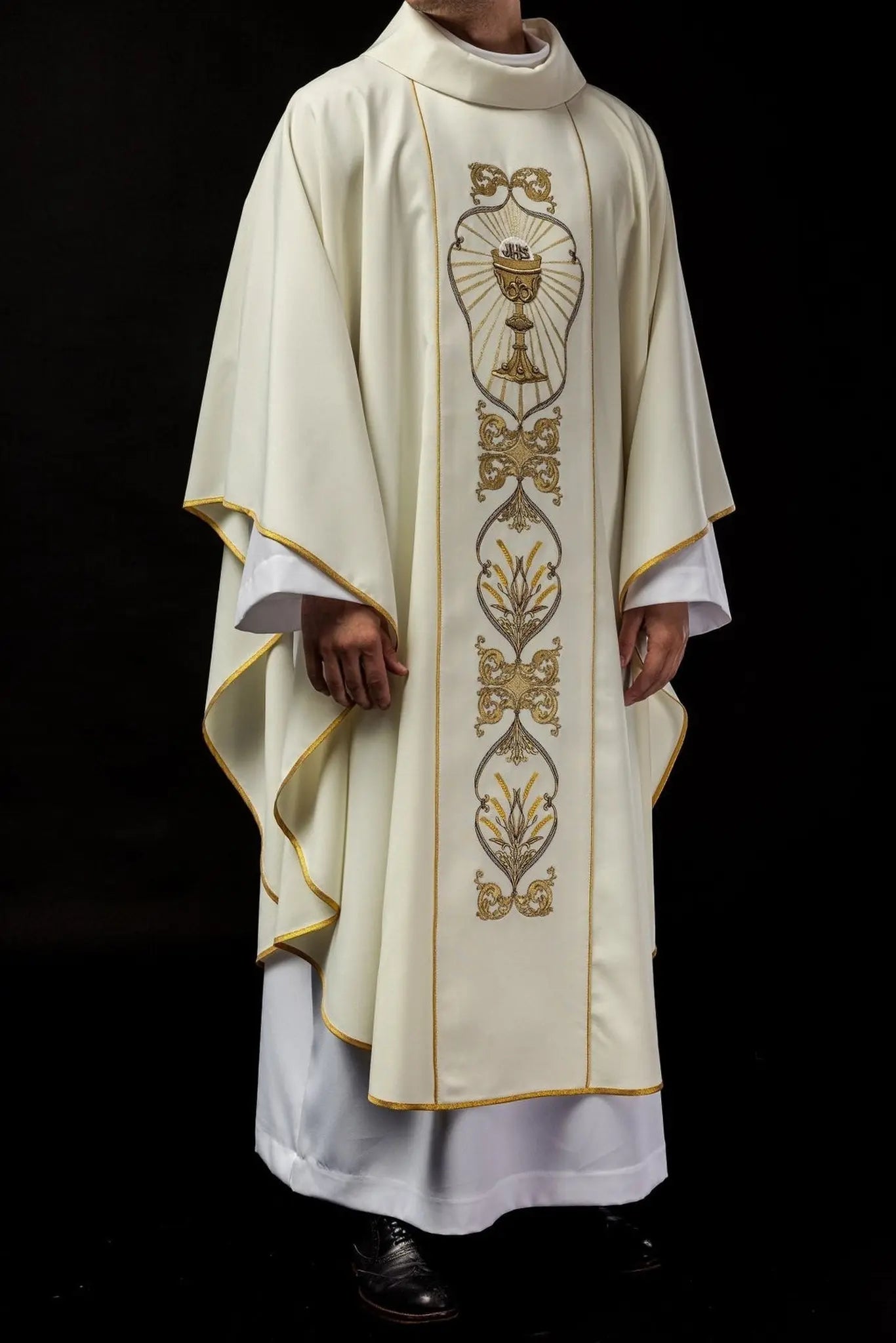 Decorated IHS chasuble in ecru